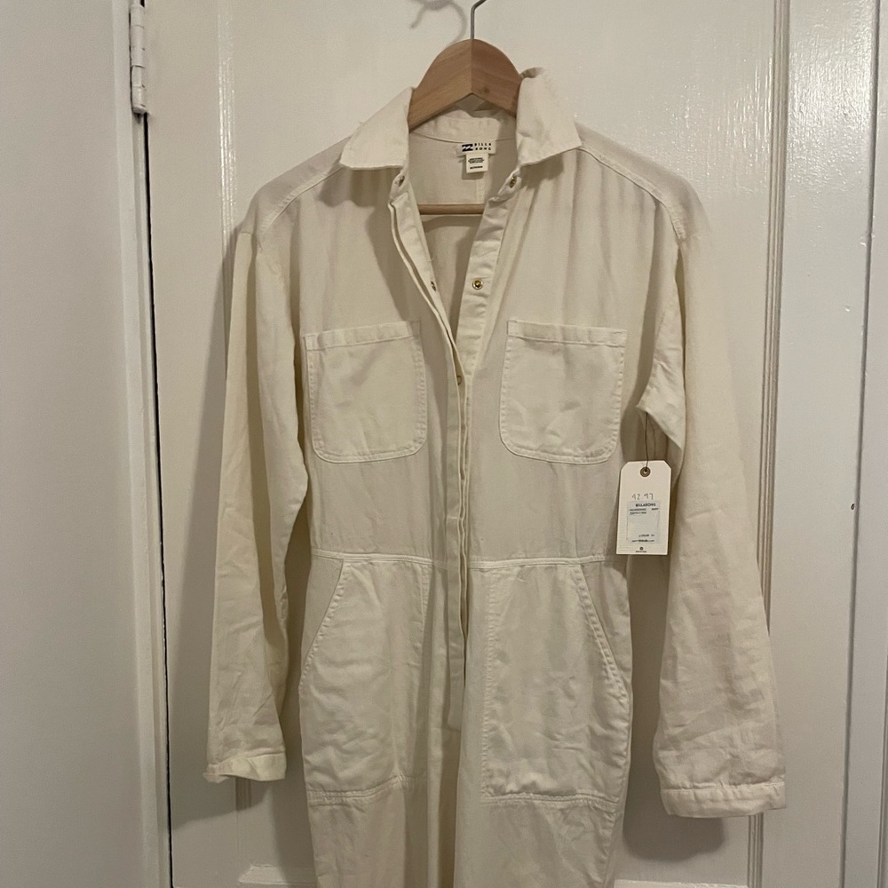 White Billabong canvas jumpsuit (brand new with tags)